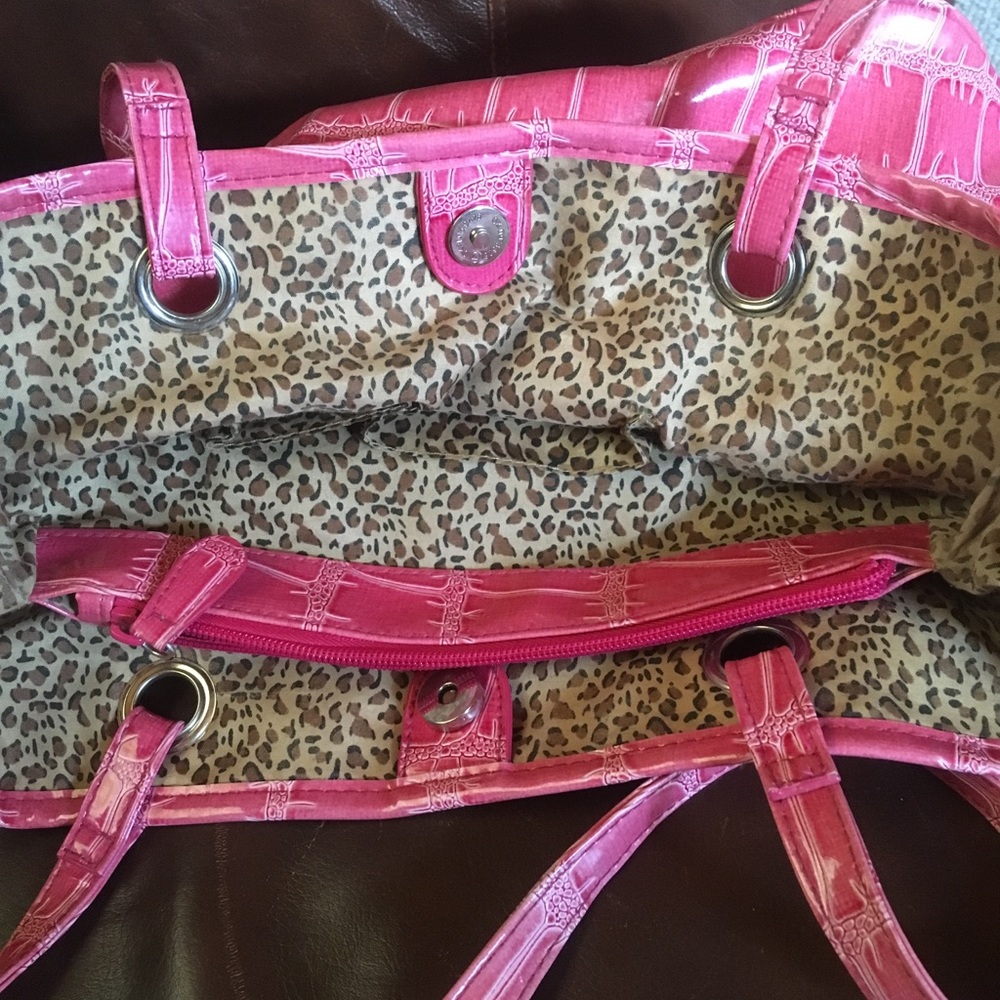 Pink purse - Picture 2 of 2
